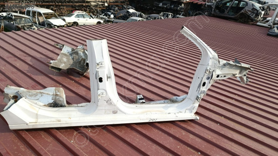 PEUGEOT 301 SAĞ MARŞPİYEL SACI ÇIKMA ORJİNAL