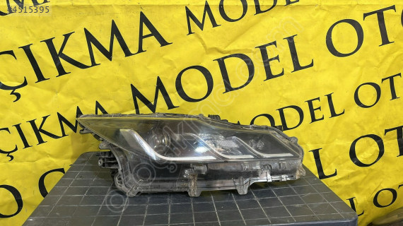 TOYOTA COROLLA SAĞ ÖN FAR