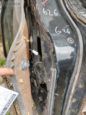 Mazda 626 sağ arka kapı tesisatı