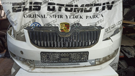 Skoda Octavia Modeli İçin Ön Tampon - Oto Çıkma Parçalar