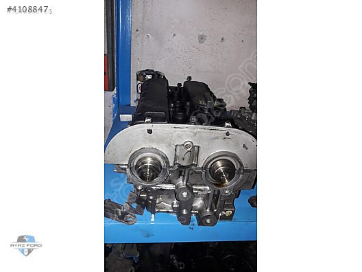 Ford Focus 3 Çıkma 1.6 Benzinli Silindir Kapağı
