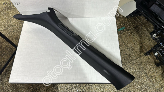 J8A2-03513-A RANGE ROVER VELAR ÖN DİREK BAKALİTİ SOL BURSA MG