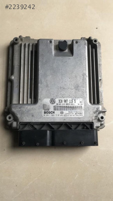 VW PASSAT MOTOR BEYNİ  3C0907115S 0261S02510