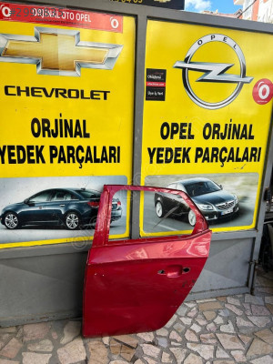 Opel Corsa f sol arka kapı çıkma temiz