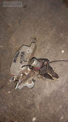 Opel Astra f sedan bagaj kilidi motorlu
