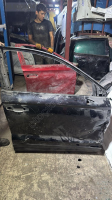 Audi Q2 sag ön kapı hasarlı