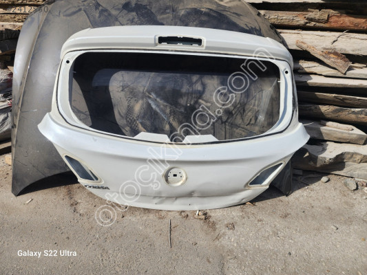 Opel Corsa bagaj kapağı çıkma orjinal