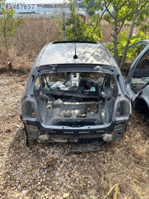 BMW E87 KESME TAVAN ARKA GÜÇMANLAR