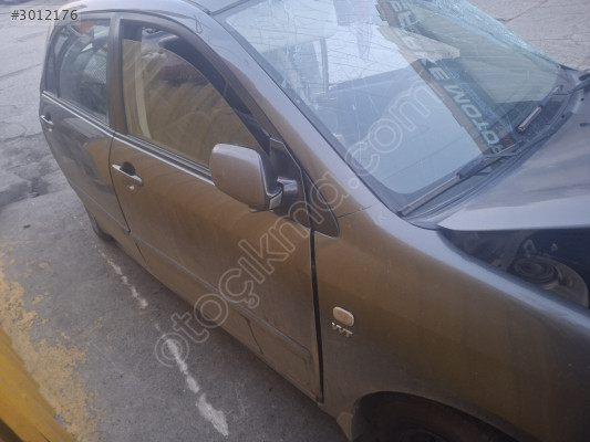 TOYOTA COROLLA SAĞ ARKA KAPI ÇIKMA ORJİNAL