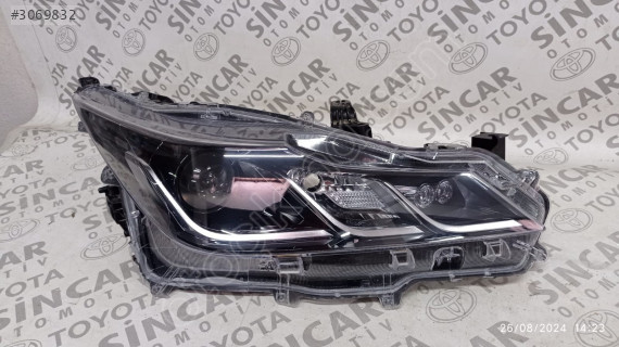 TOYOTA COROLLA 2019 2024 SAĞ FAR ÇIKMA ORJİNAL HATASIZ