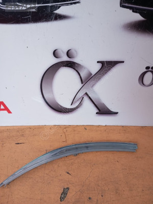 2013-2018 TOYOTA COROLLA ÇIKMA ORİJİNAL ÜST SOL FAR ÇITASI