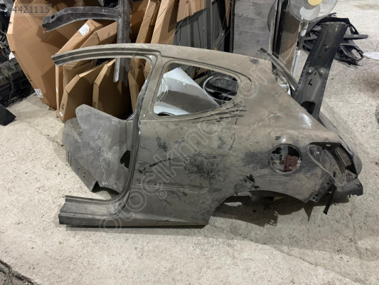 PEUGEOT 207 TEK KAPI SOL ARKA ÇAMURLUK