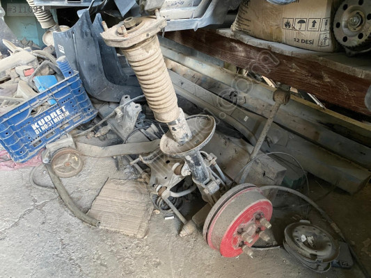 TOYOTA COROLLA ARKA DİNGİL ORJİNAL ÇIKMA TEMİZ 93-98 MODEL