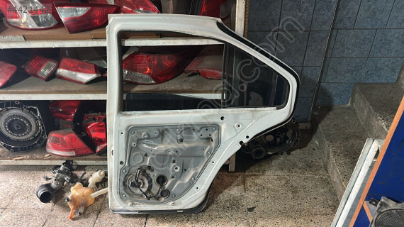 1999-2004 WV BORA SAĞ ARKA KAPI ORJ ÇIKMA