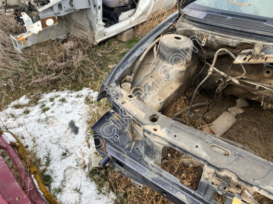 Mondeo 2 Sağ ön Podye - Sağ ön Çeyrek Hatasız Çıkma