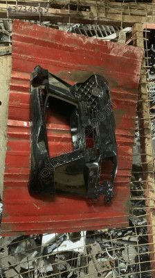 51118098675 orjinal bmw g30 sol sis yuvası