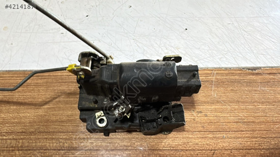2003-2007 RENAULT KANGO SAĞ ÖN KAPI KİLİDİ ORJ ÇIKMA