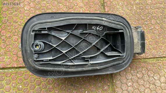 VOLVO XC60 YAKIT DOLUM KAPAĞI 32227340