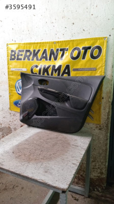Renault Clio4 sağ ön kapı döşemesi piyanoblek orijinal