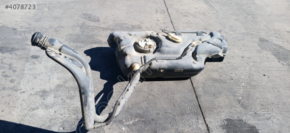 Peugeot 301 çıkma yakıt deposu