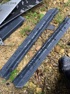 Mazda 323 sağ kapı eşigi