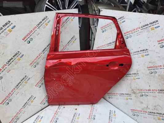 Volksvagen Polo sol arka kapı (hasarlı parça) kırmızı renk
