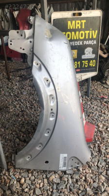 Ford Tourneo sol ön çamurluk