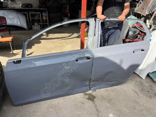 Volksvagen Golf 8 çıkma arka sol kapı