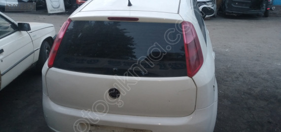 Fiat punto bagaj kapağı