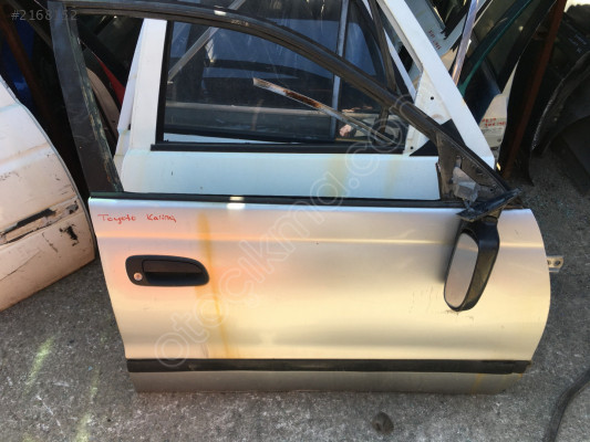 Toyota Carina Sağ Ön Kapı Menteşesi Kapı Çıtası Cam Fitili