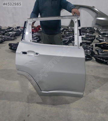 JEEP COMPASS GRİ SAĞ ARKA KAPI ORJINAL GÖÇÜKLÜK