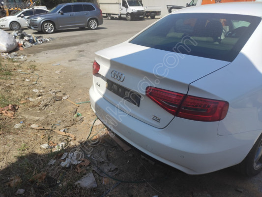 AUDİ A4 2014 ORJİNAL HATASIZ BAGAJ KAPAĞI ÜÇEL OTO ÇIKMA BURSA