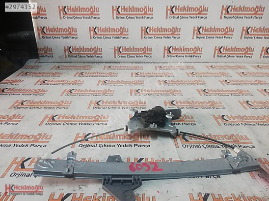 HYUNDAİ ACCENT BLUE CAM MOTORU SAĞ ÖN 824600U000 2011-2019