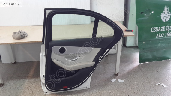 Mercedes C 205 KAPI SAĞ ARKA  DOLU
