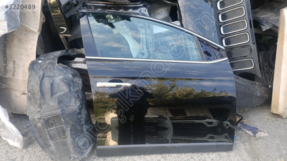 Lancia delta çıkma sağ ön kapı