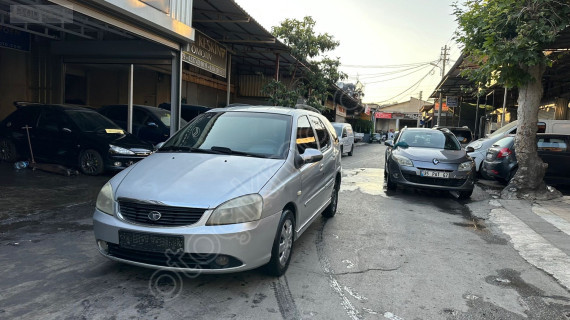 Tahta indigo sol ön kapı