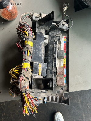 Clio 1 tek kapı sigorta kutusu