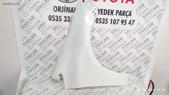TOYOTA COROLLA 2019 2024 SAĞ ÖN ÇAMURLUK GÖÇÜKLÜK SEDEFLİ BEYAZ