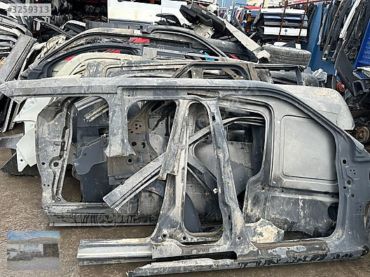 OTO CEMDEN ÇIKMA FORD CONNET SAĞ DİREK MARŞPİYEL