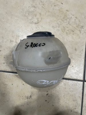 VOLKSWAGEN SCİROCOO YEDEK DEPO