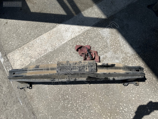 Volkswagen jetta arka tampon demiri orjinal 5c6807311 2011-2019