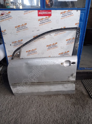 Toyota Corolla Çıkma Sol Ön Kapı Boş 2004-2006
