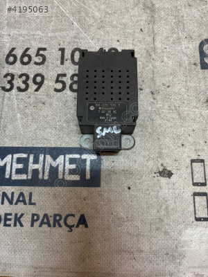 ÇIKMA VW GOLF 5 1K6 035 570 F 1K6035570F ANTEN AMPLİFİKATÖRÜ