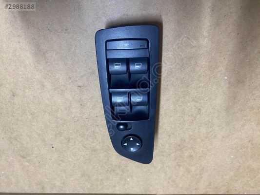 913206601 BMW 1 SERİSİ SOL CAM DÜĞMESİ