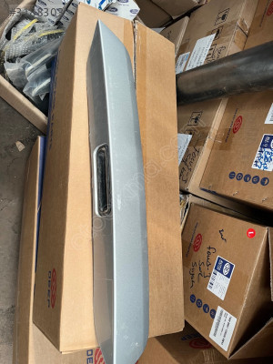 Courier plaka çıtası