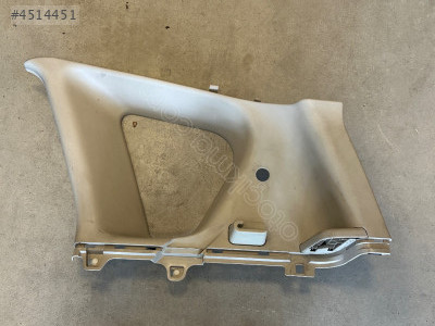 NİSSAN NOTE BAĞAJ SAĞ ÜST KISIM PLASTİĞİ 2006-2011