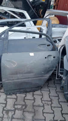 2005 Toyota Corolla hb sol arka kapı çıkma