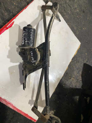 FORD CONNECT ÖN CAM SİLECEK MOTORU