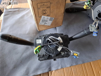 Peugeot 307 direksiyon kumanda kolu 6242J4