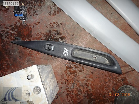 MAZDA 6 2003 ÇIKMA SAĞ ÖN CAM DÜĞMESİ